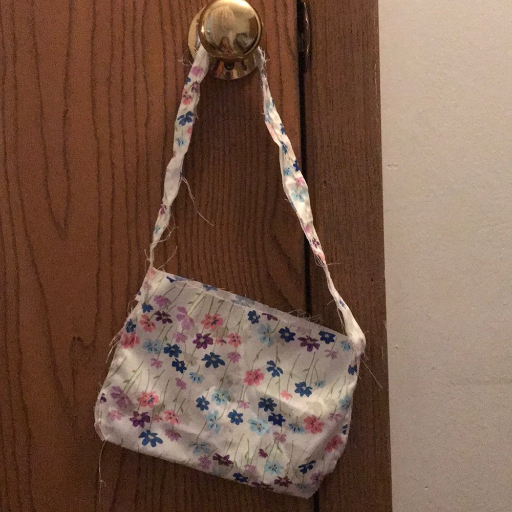 Scrappy vintage fabric bag